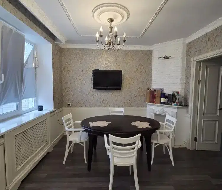 Продаётся 3-комнатная квартира, 105 м²