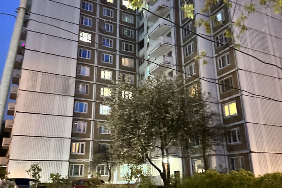 Продаётся 4-комнатная квартира, 100 м²