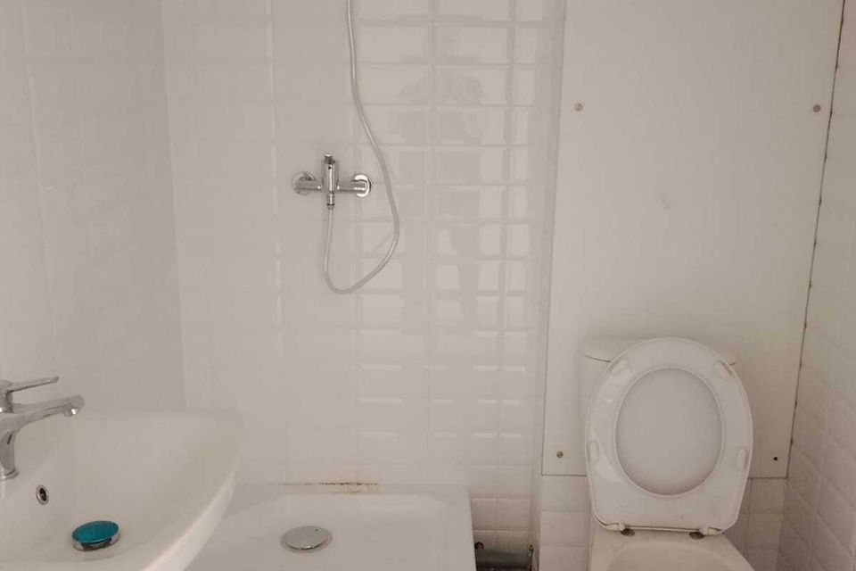 Продаётся 4-комнатная квартира, 100.7 м²