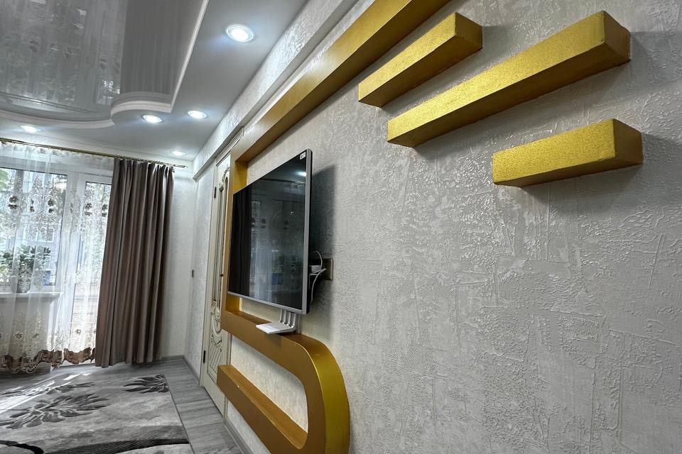 Продаётся 3-комнатная квартира, 48.6 м²