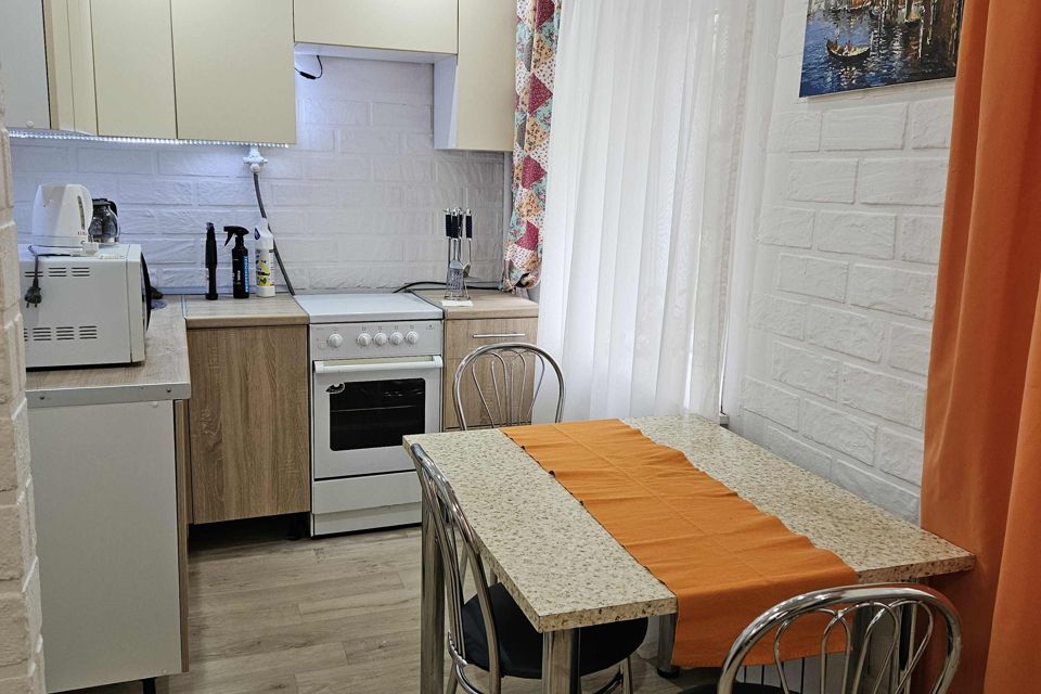 Сдаётся 2-комнатная квартира, 42 м²