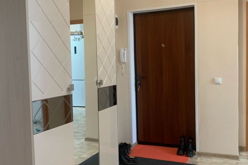 Продаётся 3-комнатная квартира, 64.4 м²