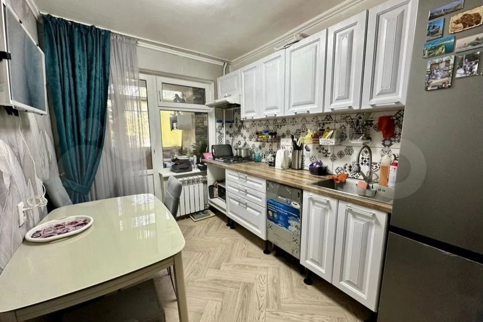 Продаётся 3-комнатная квартира, 70.7 м²