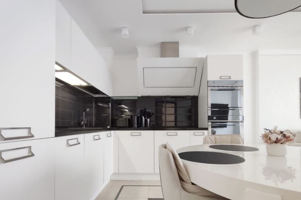 Сдаётся 3-комнатная квартира, 100 м²