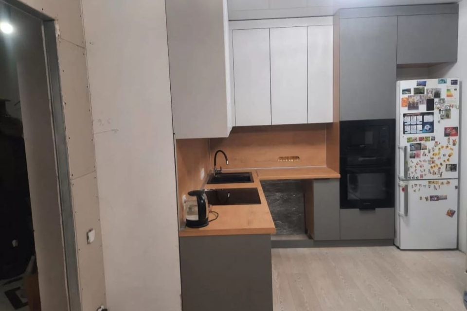 Продаётся 3-комнатная квартира, 62.7 м²