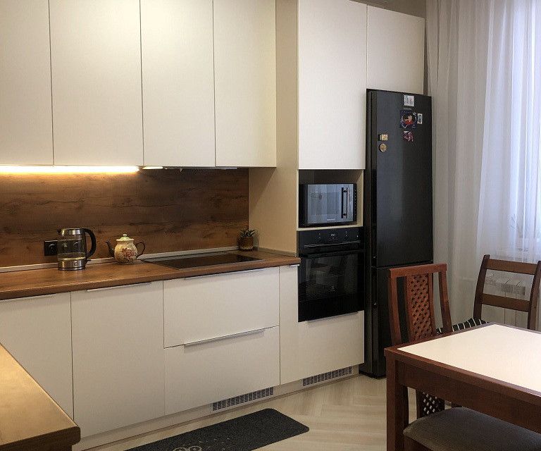 Продаётся 2-комнатная квартира, 74.3 м²