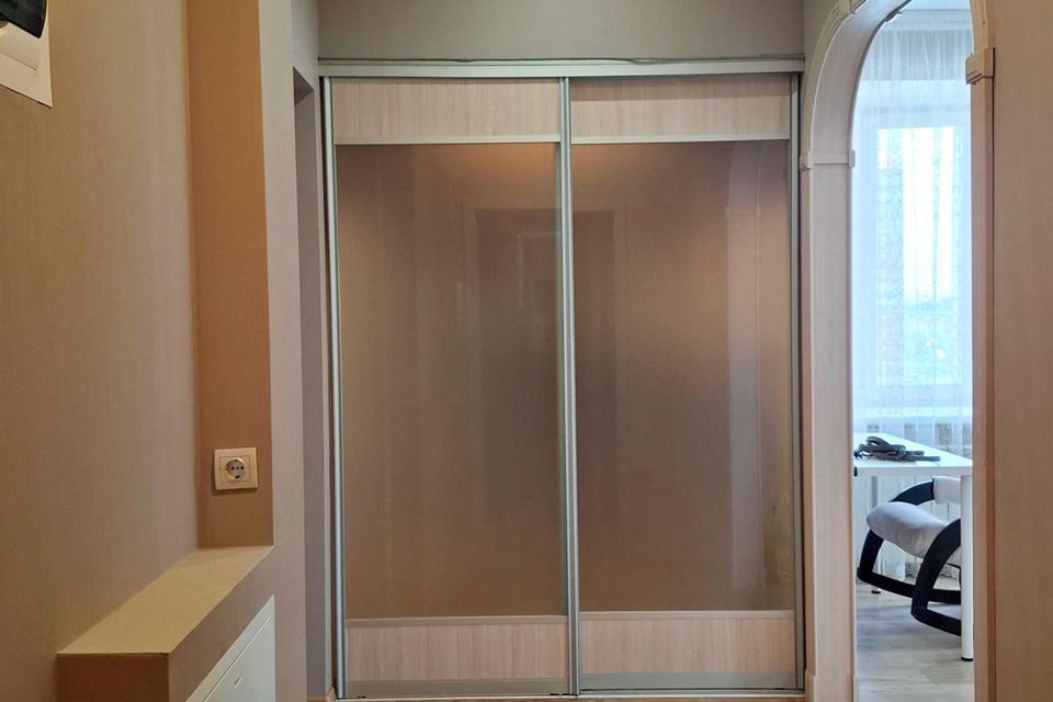 Продаётся 2-комнатная квартира, 55.8 м²