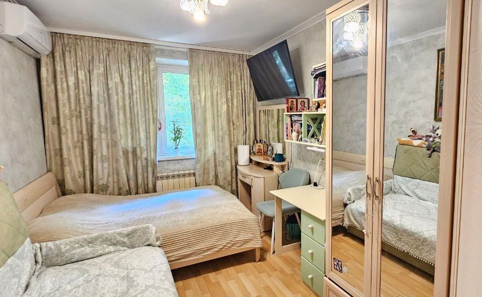 Продаётся 4-комнатная квартира, 85.2 м²