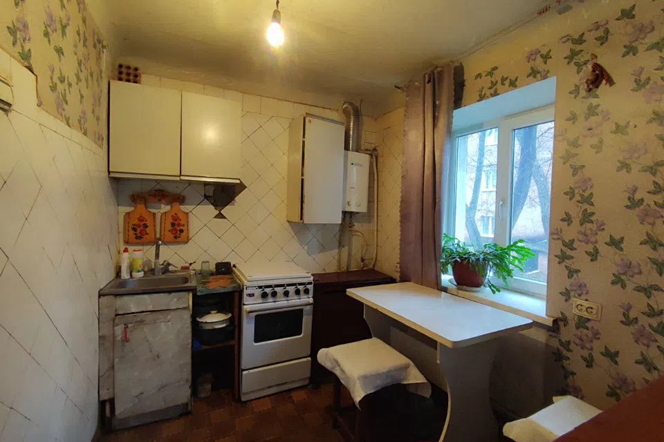 Продаётся 3-комнатная квартира, 57.7 м²