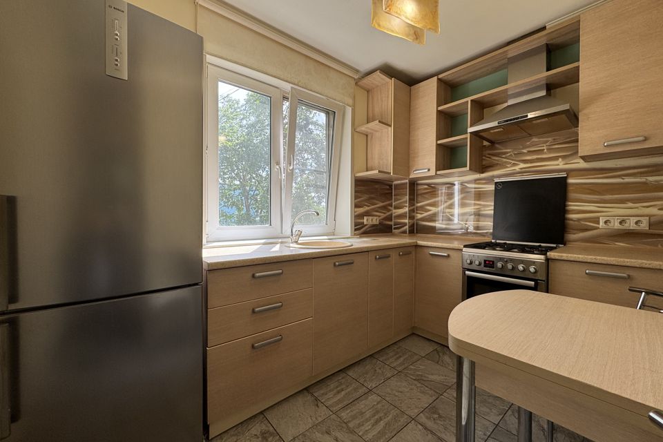 Продаётся 3-комнатная квартира, 58.6 м²