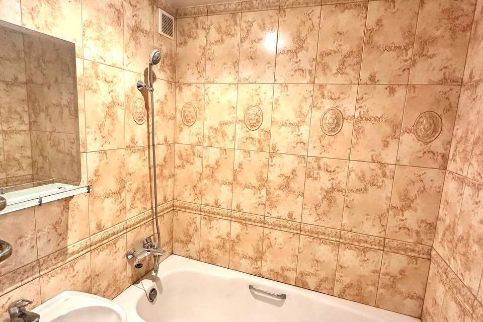 Продаётся 3-комнатная квартира, 61.5 м²