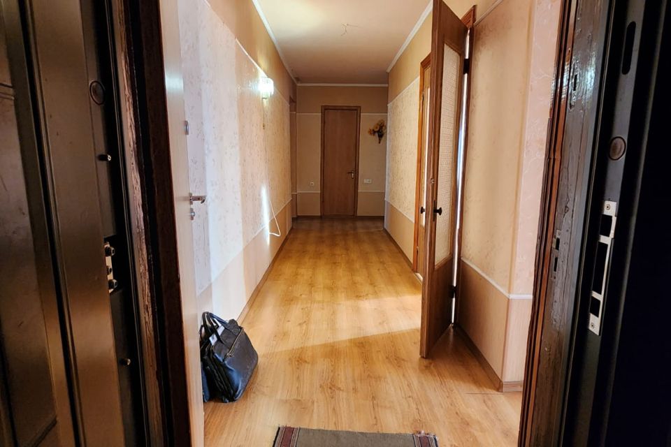 Продаётся 3-комнатная квартира, 64 м²