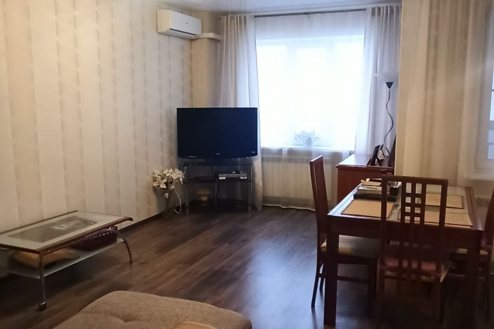 Продаётся 2-комнатная квартира, 60.8 м²