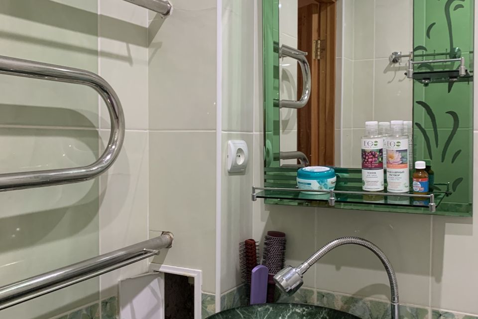 Продаётся 4-комнатная квартира, 76.8 м²