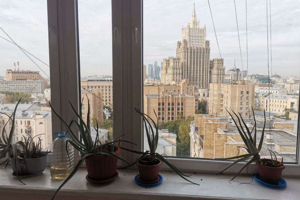 Продаётся 3-комнатная квартира, 97 м²