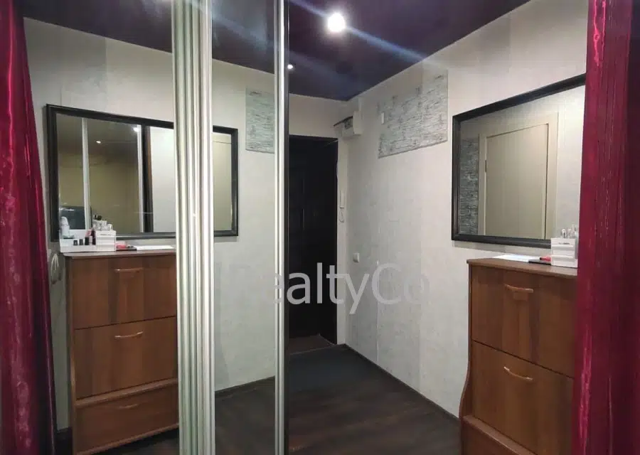 Продаётся 2-комнатная квартира, 42.8 м²