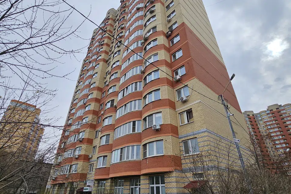 Продаётся 2-комнатная квартира, 70.7 м²
