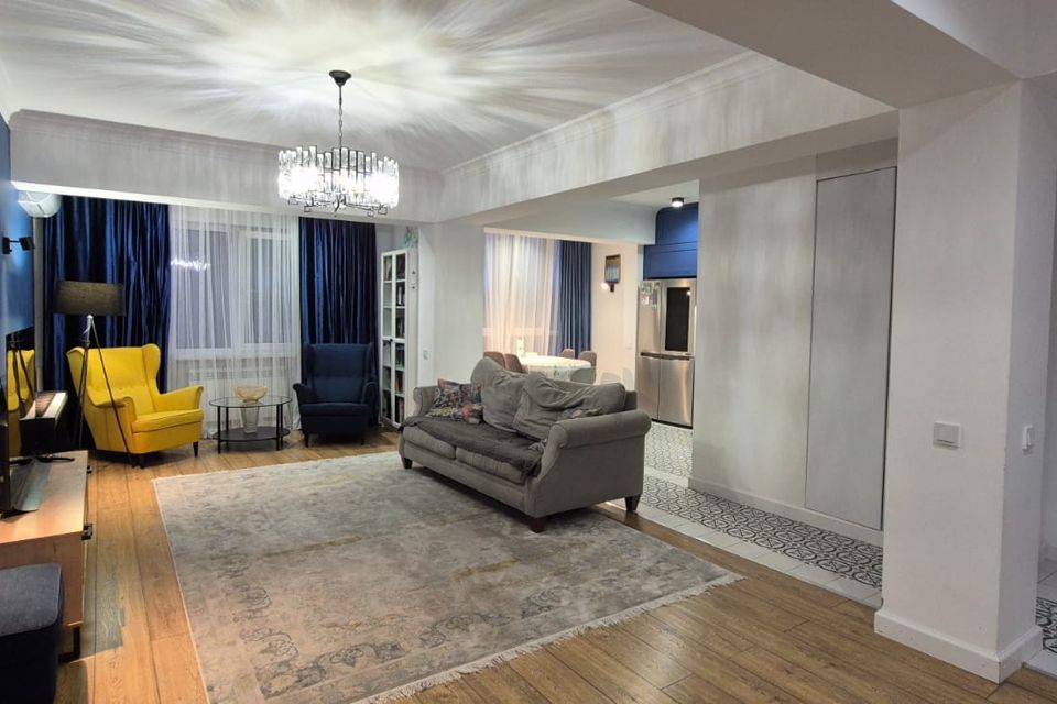 Продаётся 3-комнатная квартира, 86 м²