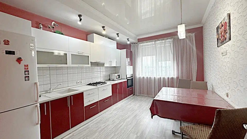 Продаётся 2-комнатная квартира, 65 м²