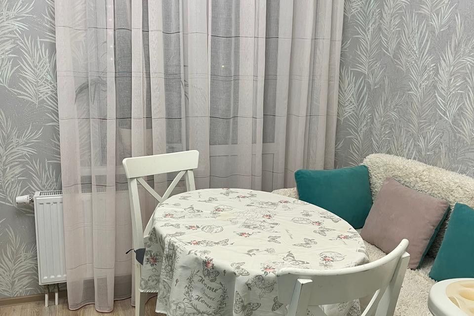 Продаётся 1-комнатная квартира, 43.8 м²
