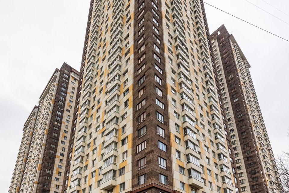 Продаётся 4-комнатная квартира, 109.5 м²