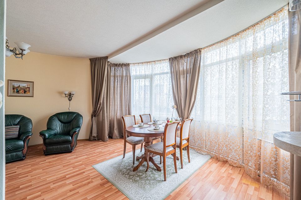 Продаётся 2-комнатная квартира, 68.1 м²