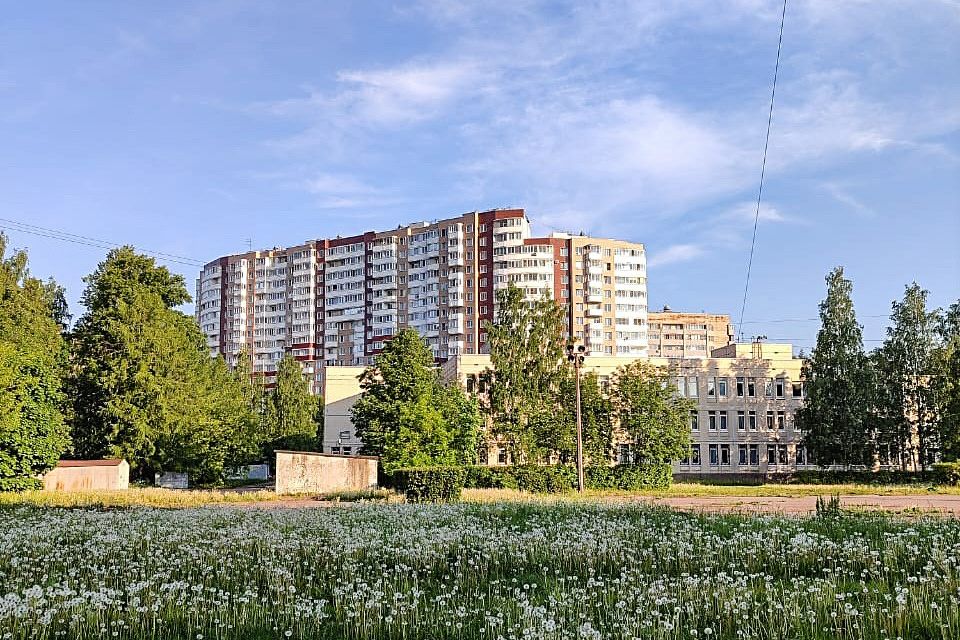 Продаётся 2-комнатная квартира, 124.5 м²