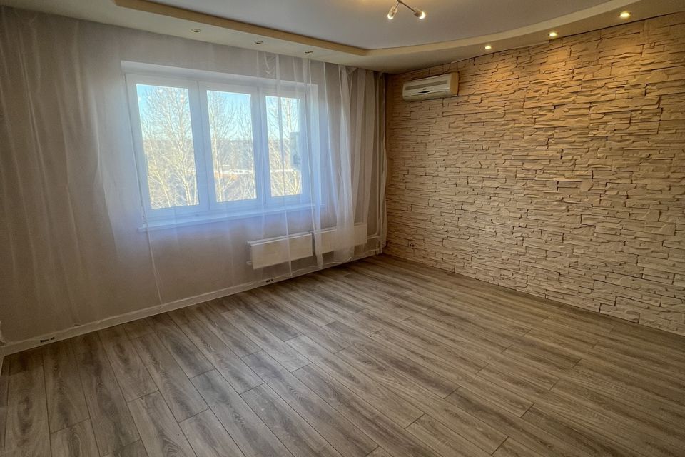 Продаётся 2-комнатная квартира, 65.2 м²