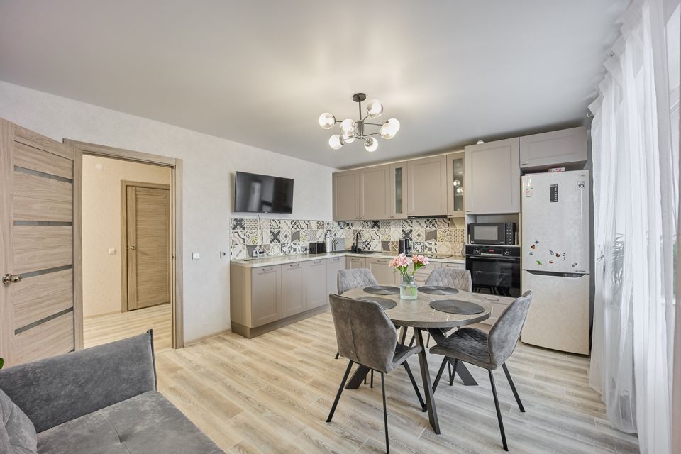 Продаётся 2-комнатная квартира, 71.4 м²