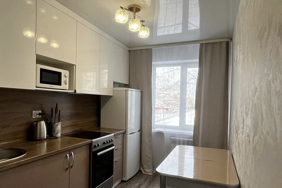 Продаётся 1-комнатная квартира, 42 м²