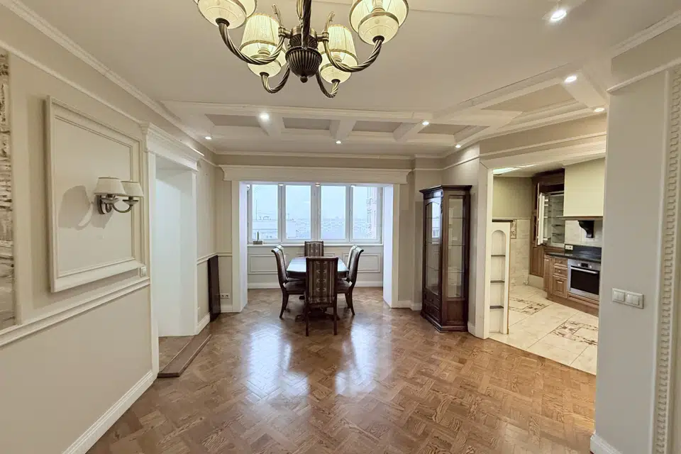 Продаётся 4-комнатная квартира, 100.2 м²