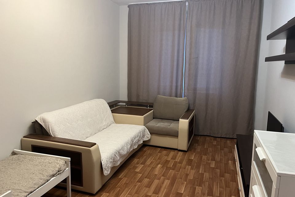 Продаётся 1-комнатная квартира, 37.8 м²