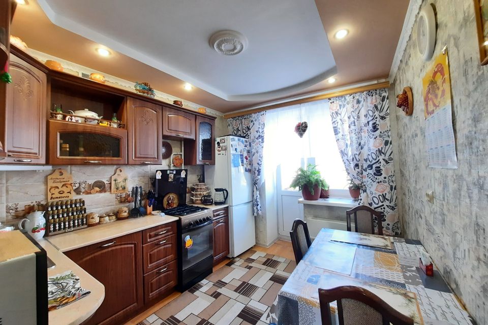 Продаётся 3-комнатная квартира, 65.2 м²