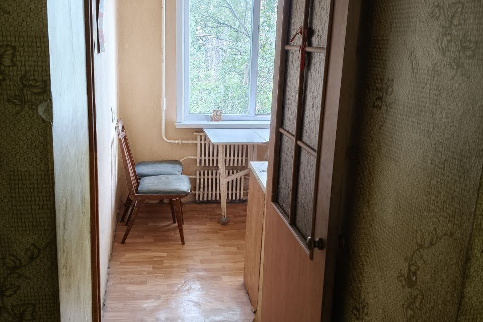 Продаётся 4-комнатная квартира, 66.4 м²