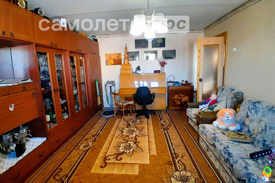 Продаётся 4-комнатная квартира, 75.6 м²