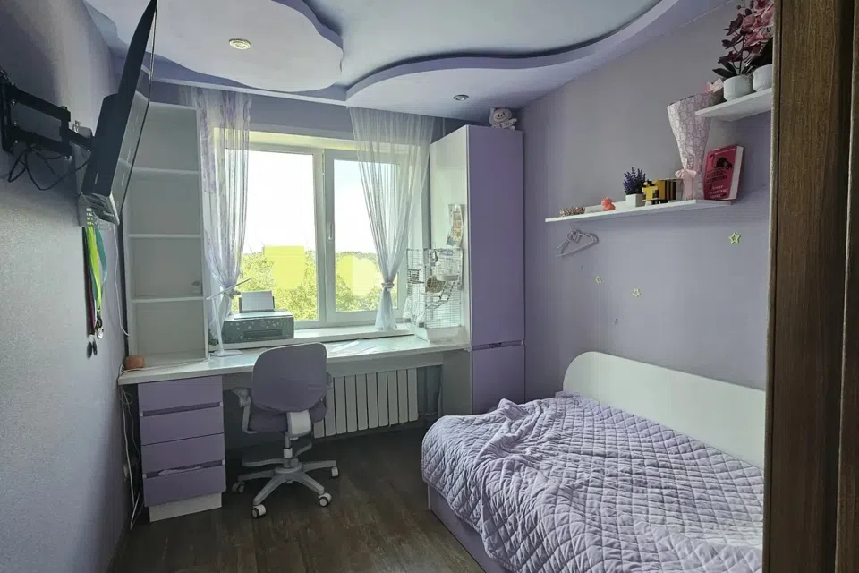 Продаётся 3-комнатная квартира, 49.8 м²