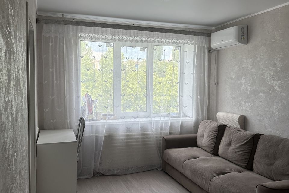 Продаётся 4-комнатная квартира, 69 м²