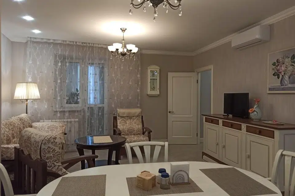Продаётся 3-комнатная квартира, 104 м²
