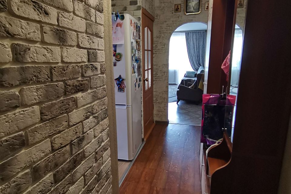 Продаётся 3-комнатная квартира, 50.6 м²