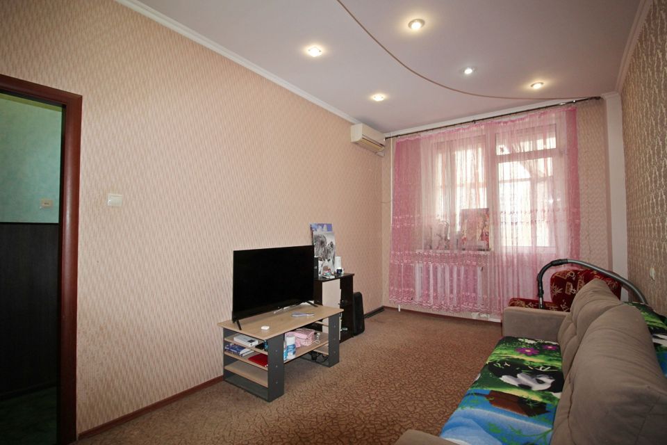 Продаётся 1-комнатная квартира, 47 м²