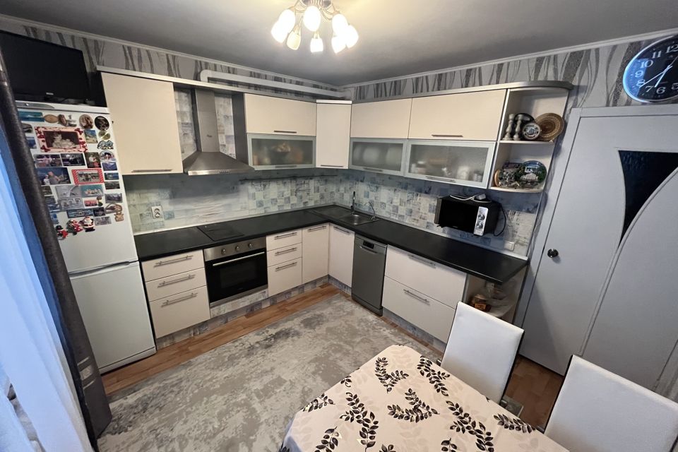 Продаётся 2-комнатная квартира, 62.4 м²