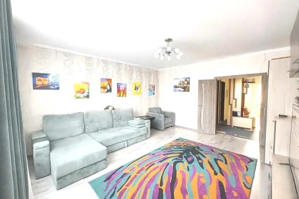 Продаётся 3-комнатная квартира, 77.3 м²