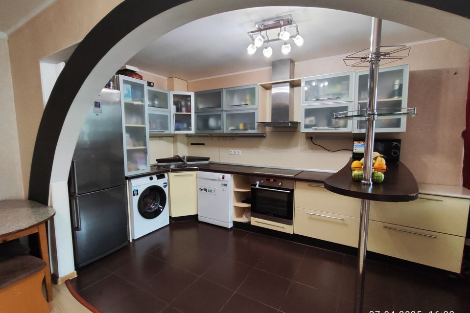 Продаётся 2-комнатная квартира, 56.5 м²
