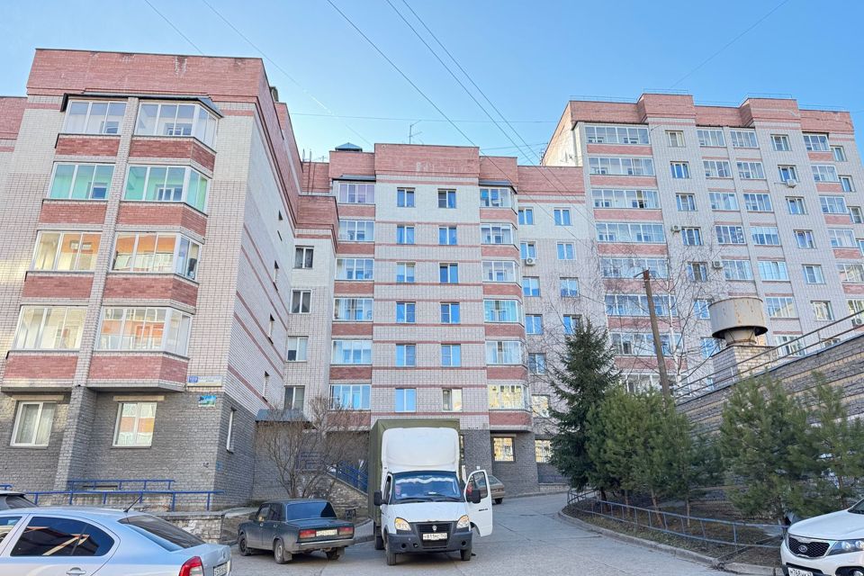 Продаётся 1-комнатная квартира, 47.6 м²