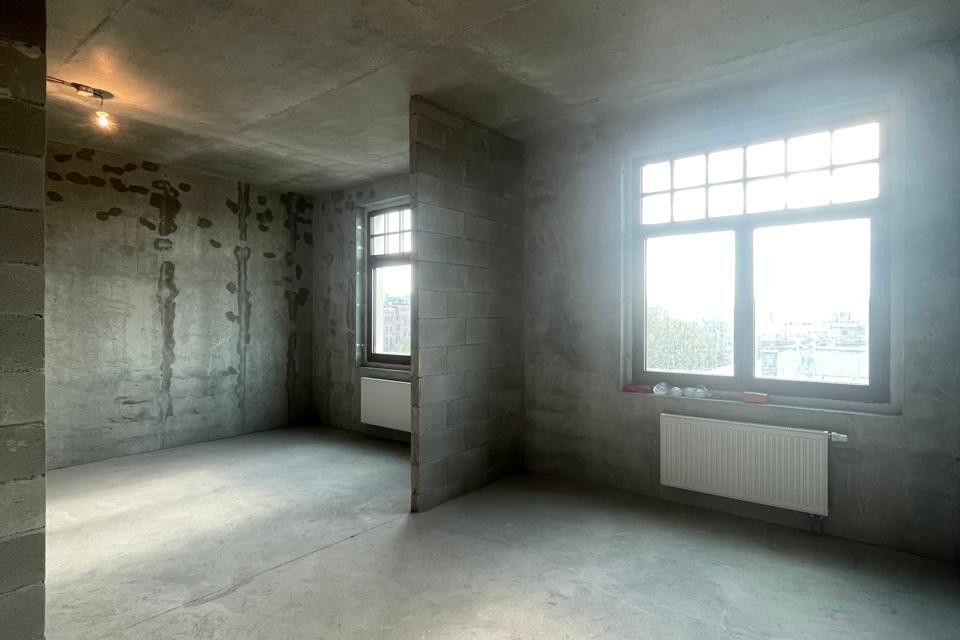 Продаётся 3-комнатная квартира, 106 м²