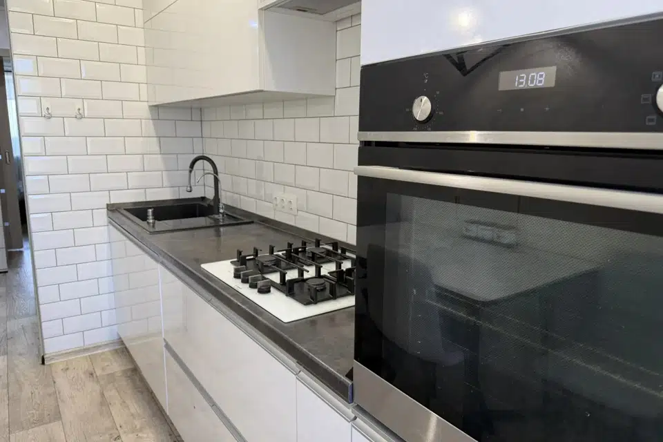 Продаётся 3-комнатная квартира, 57.8 м²
