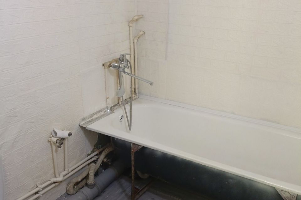Продаётся 2 комнаты в 2-комн. квартире, 32.1 м²