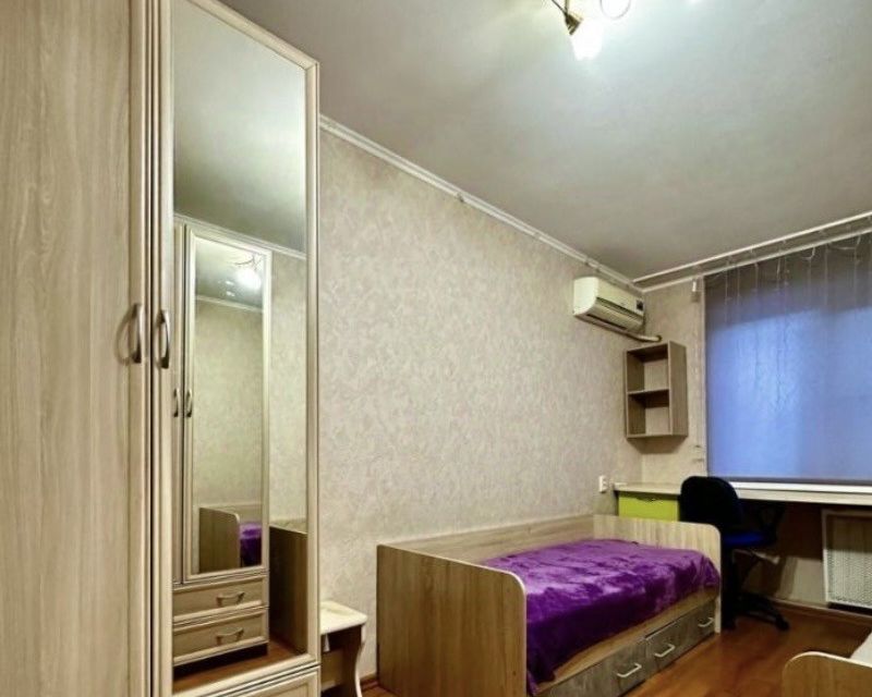 Продаётся 4-комнатная квартира, 76 м²