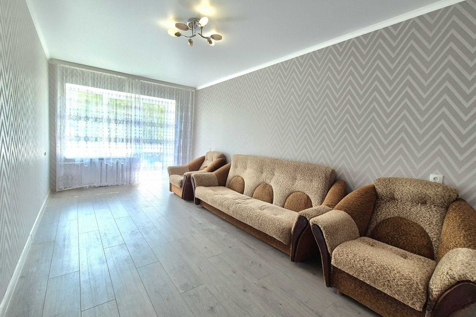 Продаётся 3-комнатная квартира, 56.9 м²