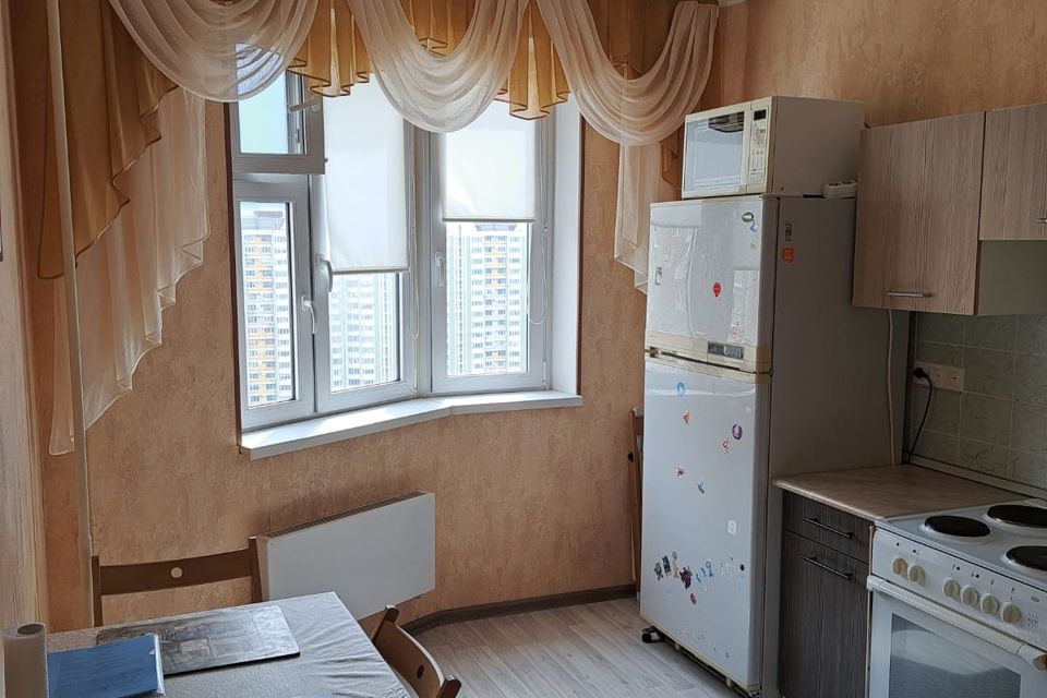 Продаётся 1-комнатная квартира, 38 м²